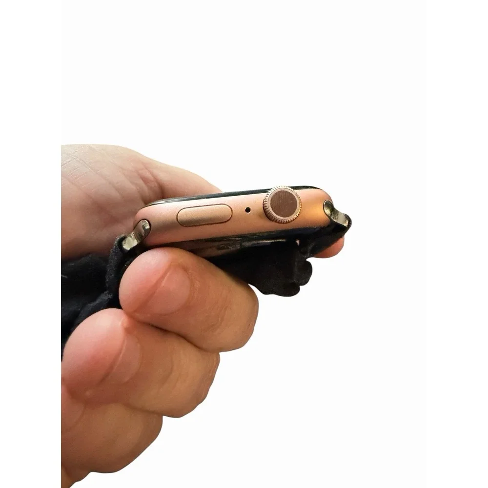 Apple Watch Series 5 44mm GPS Gold Aluminum 94% Battery Health